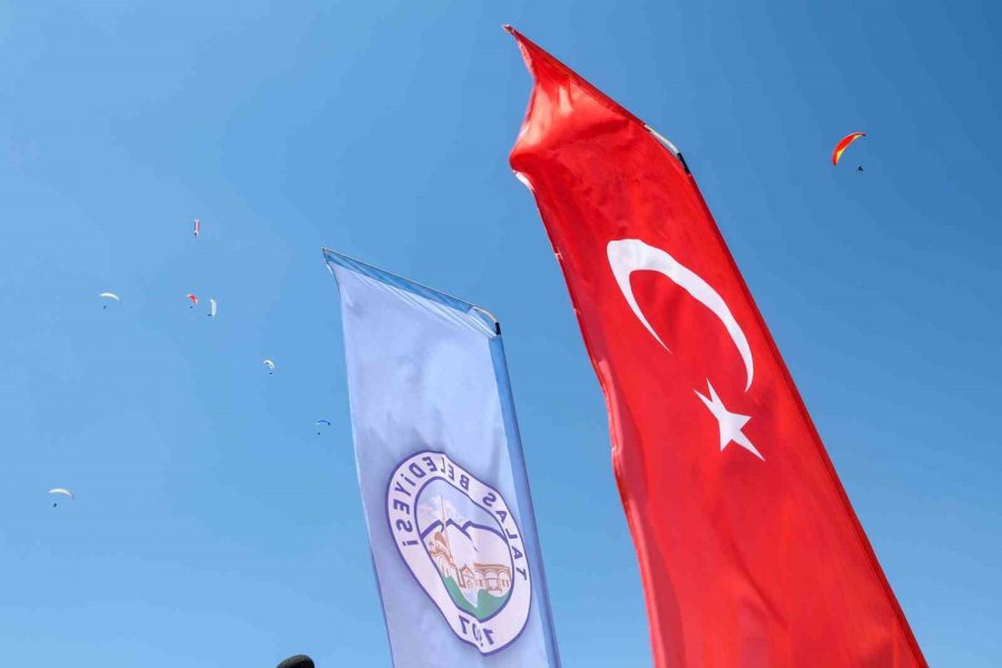 Yamaç Paraşütü Organizasyonuna Yarışmacılardan Tam Not