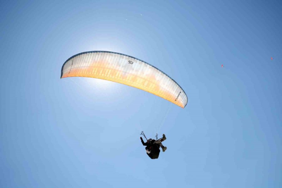 Yamaç Paraşütü Organizasyonuna Yarışmacılardan Tam Not