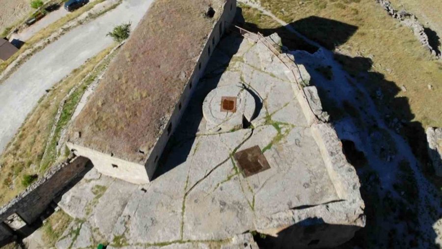 Aksaray’daki Yüksek Kilise Ziyaretçilerini Ağırlıyor