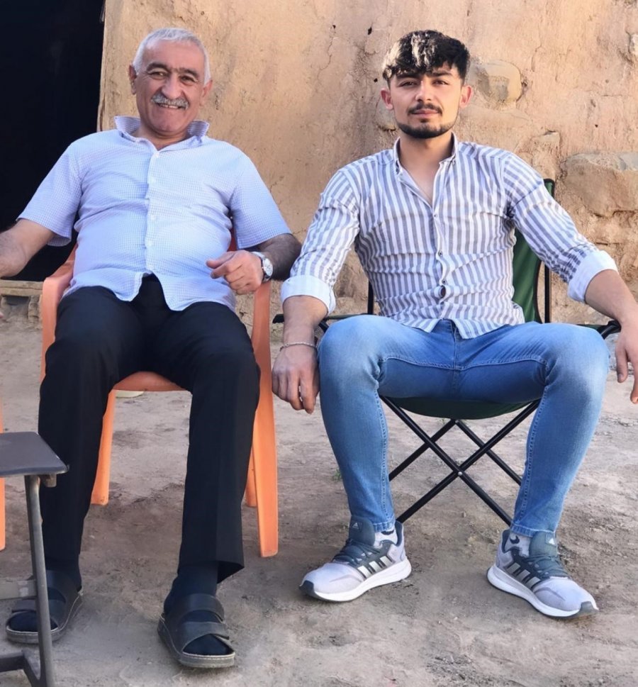 İmam Babanın Hafız Oğlunun Tabutu Başında En Acı Görevi