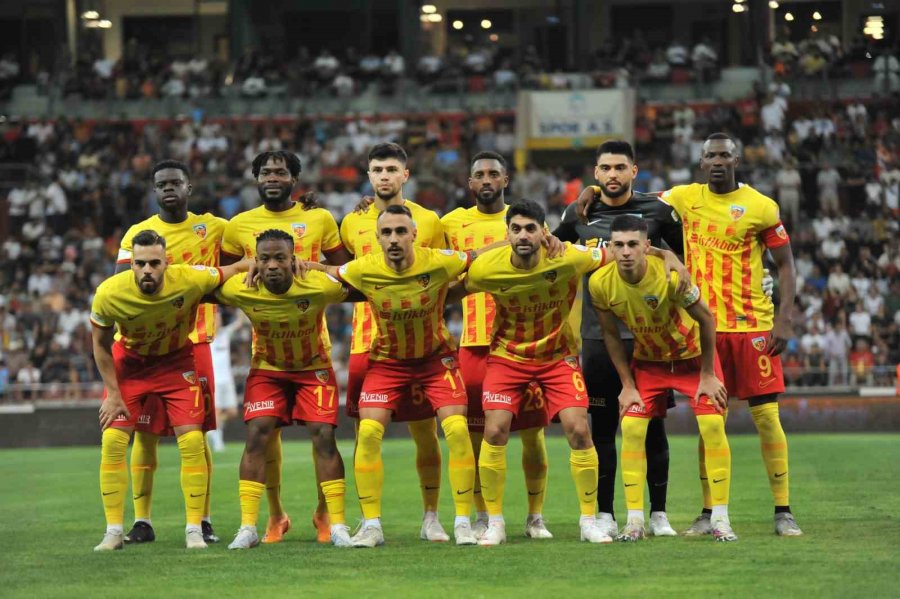 Trendyol Süper Lig: Kayserispor: 0 - Galatasaray: 0 (maç Devam Ediyor)