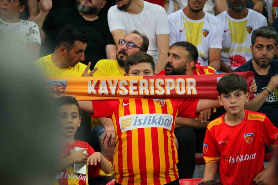 Trendyol Süper Lig: Kayserispor: 0 - Galatasaray: 0 (maç Devam Ediyor)
