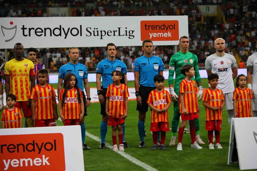 Trendyol Süper Lig: Kayserispor: 0 - Galatasaray: 0 (maç Devam Ediyor)