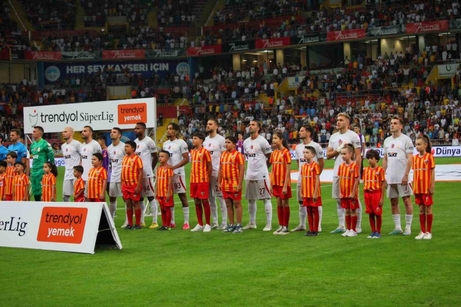 Trendyol Süper Lig: Kayserispor: 0 - Galatasaray: 0 (maç Devam Ediyor)