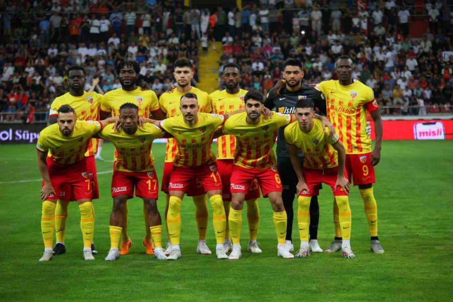 Trendyol Süper Lig: Kayserispor: 0 - Galatasaray: 0 (maç Devam Ediyor)