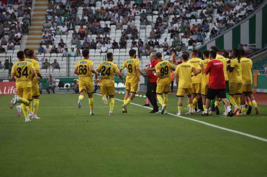 Trendyol Süper Lig: Konyaspor: 0 - İstanbulspor: 1 (ilk Yarı)