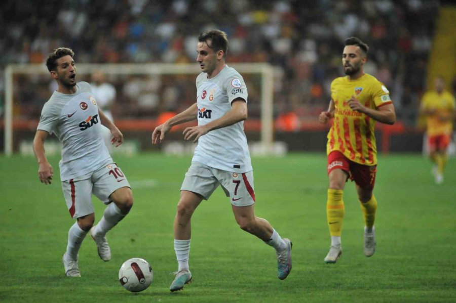 Trendyol Süper Lig: Kayserispor: 0 - Galatasaray: 0 (ilk Yarı)