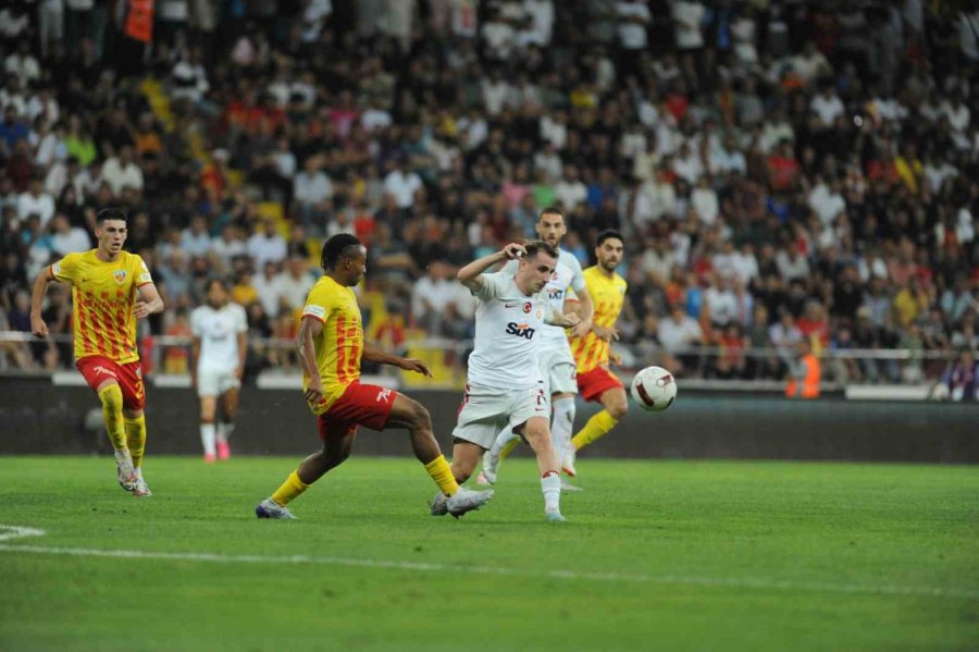Trendyol Süper Lig: Kayserispor: 0 - Galatasaray: 0 (ilk Yarı)