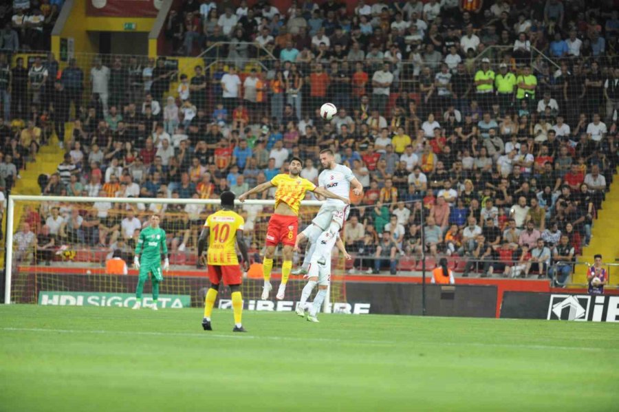 Trendyol Süper Lig: Kayserispor: 0 - Galatasaray: 0 (ilk Yarı)