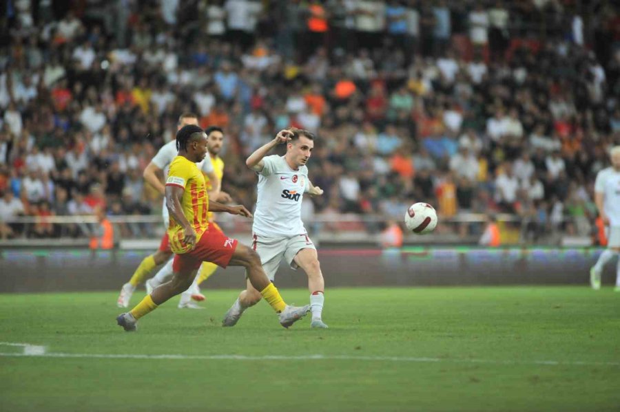 Trendyol Süper Lig: Kayserispor: 0 - Galatasaray: 0 (ilk Yarı)