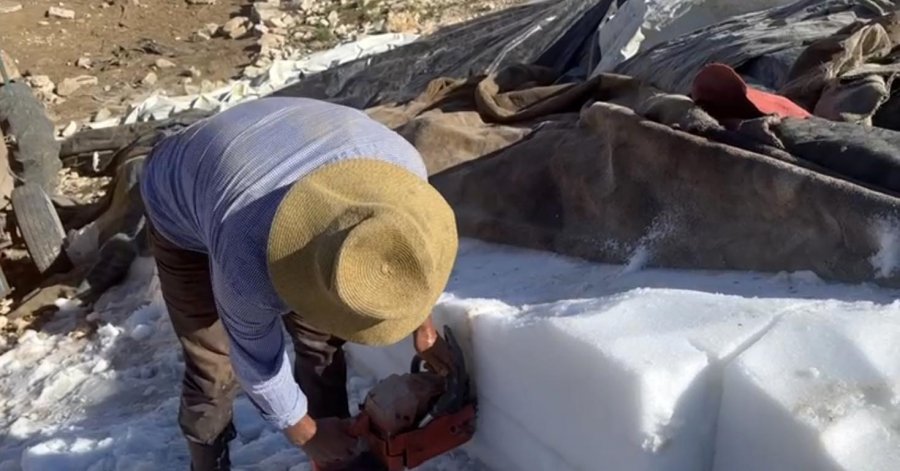 Bahar Aylarında Koruma Altına Aldıkları ’kar Dağlarını’ Ağaç Motoruyla Kesiyorlar