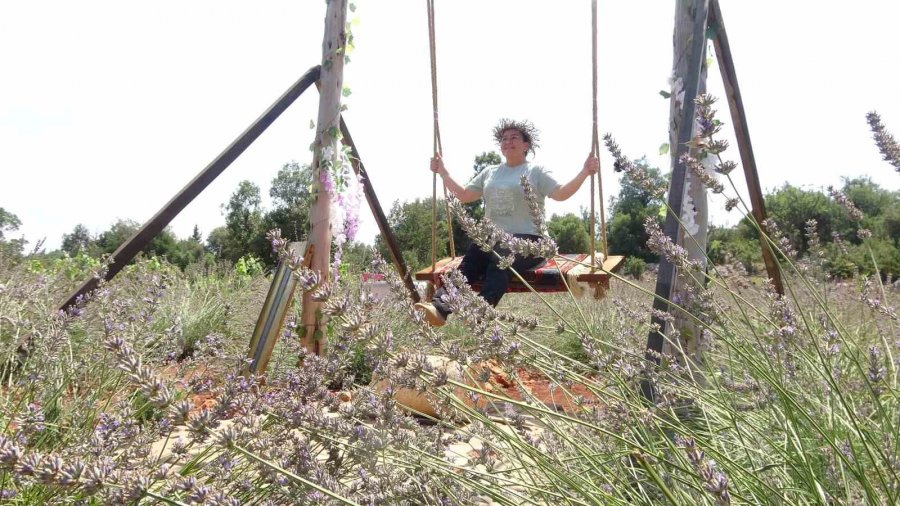 Su Kullanmadan Atıl Arazisini Gelir Kapısı Yaptı, Yetmedi Köyünü De Tanıtıyor