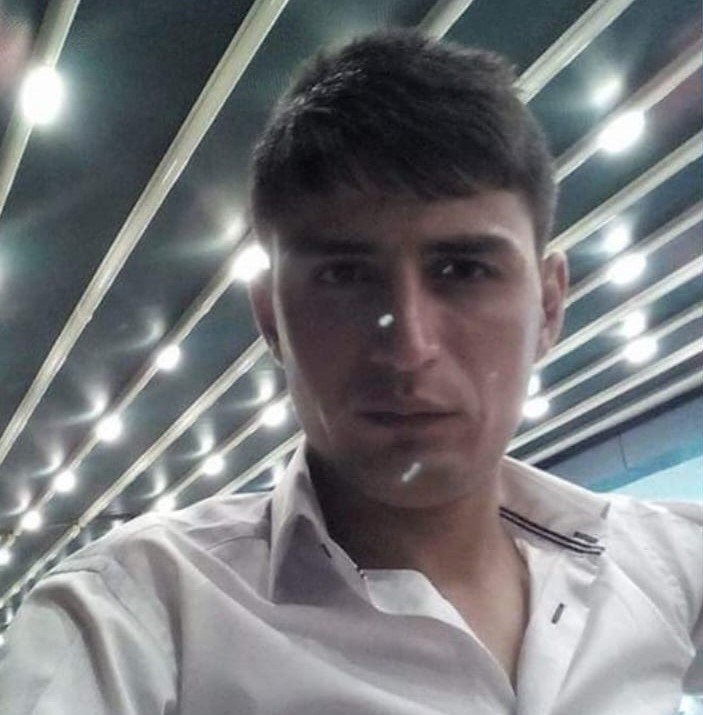 Gölde Batan Teknedeki 2 Kişi Kurtuldu, 1 Kişinin Cansız Bedenine Ulaşıldı