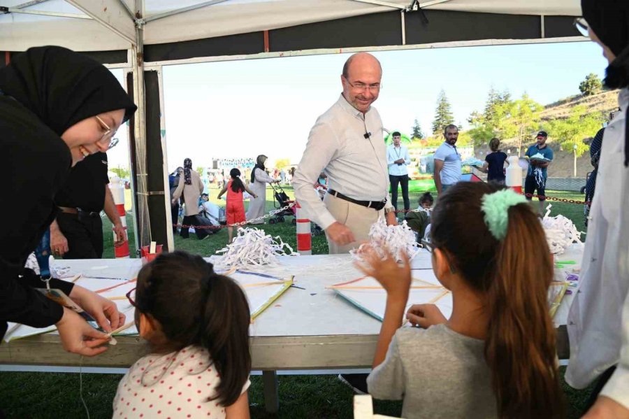 Sille Seyir Tepesi’nde “uçurtma Şenliği” Düzenledi
