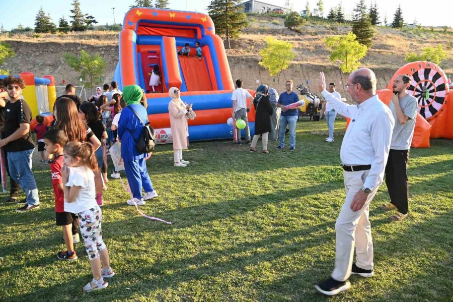 Sille Seyir Tepesi’nde “uçurtma Şenliği” Düzenledi