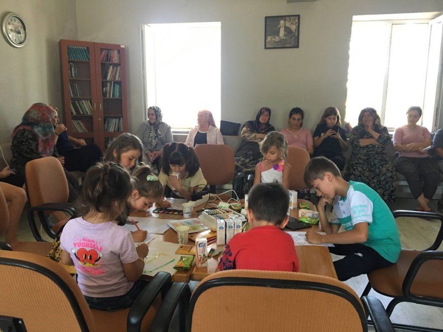 Çocuklar Gezici Kütüphane Aracını Çok Sevdi