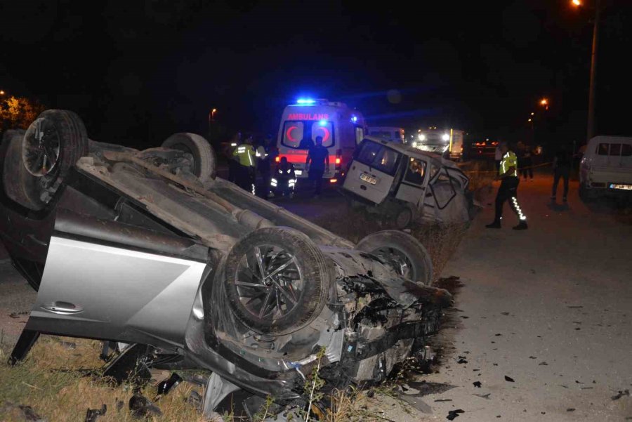 Kontrolsüz Kavşaktan Geçmek İçin 2 Dakika 50 Saniye Beklediler Ama Ölümden Kaçamadılar