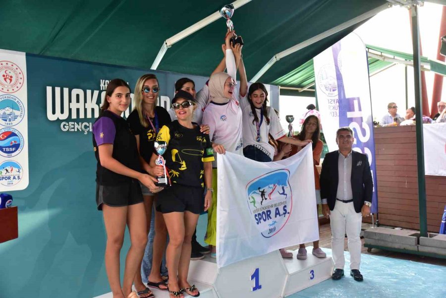 Büyükşehir’in Ev Sahipliği Yaptığı Wakeboard Türkiye Şampiyonası’nda Ödüller Sahiplerini Buldu