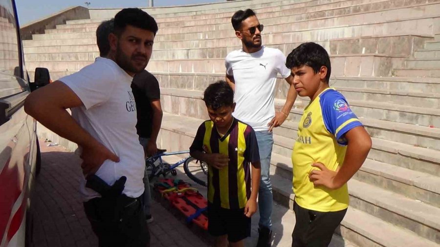 İki Kardeş Suni Gölette Boğulma Tehlikesi Geçirdi, Birinin Durumu Ağır