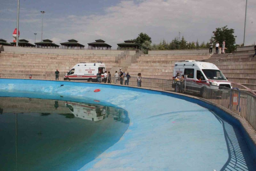 İki Kardeş Suni Gölette Boğulma Tehlikesi Geçirdi, Birinin Durumu Ağır