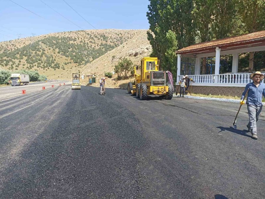 Büyükşehirden Kırsalda Asfalt Çalışması