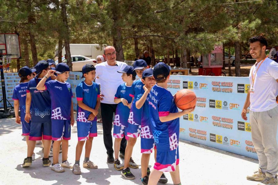 Meram Yaz Spor Okulu Öğrencileri Genç Komek Oyun Kampında