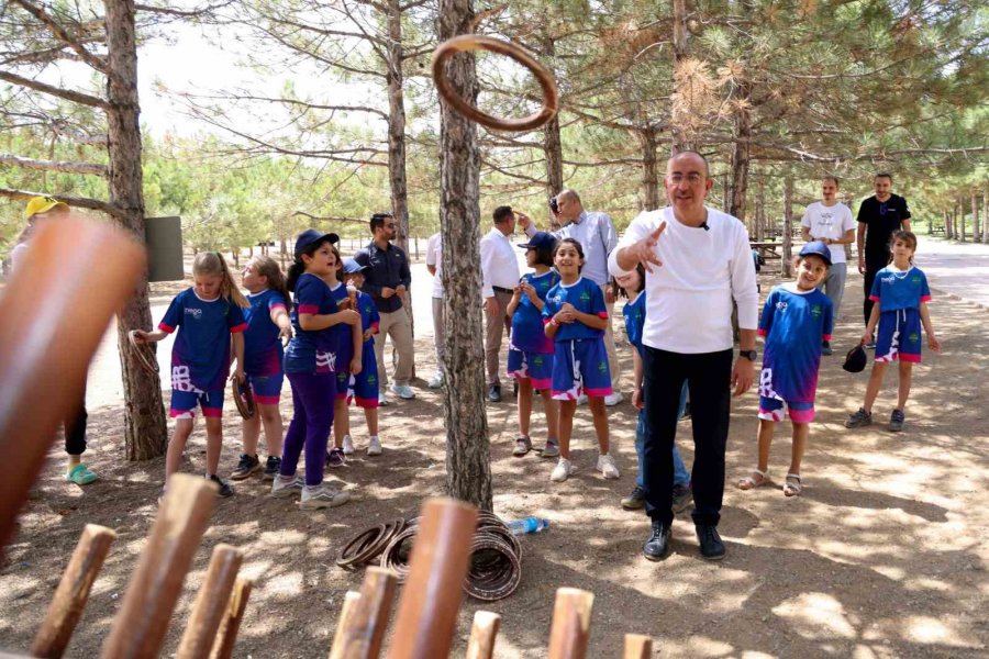Meram Yaz Spor Okulu Öğrencileri Genç Komek Oyun Kampında