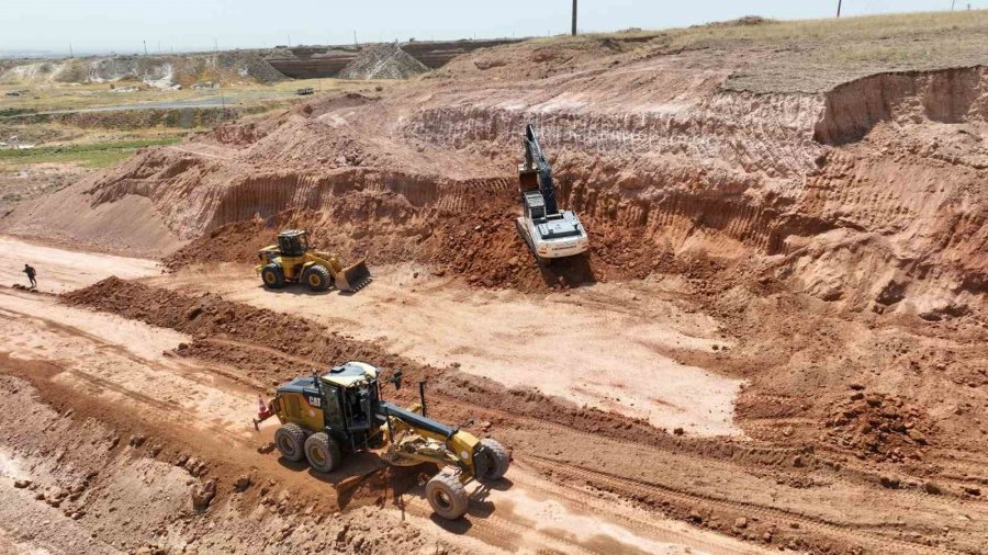 Başkan Pekyatırmacı: “150 Bin Ton Sıcak Asfalt Dökeceğiz”