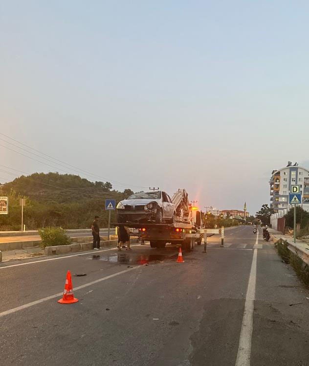 Antalya’da Otomobil Takla Attı: 1 Yaralı