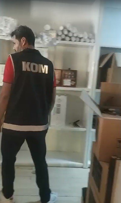 Gizli Bölme Kaçak Sigara Deposu Çıktı