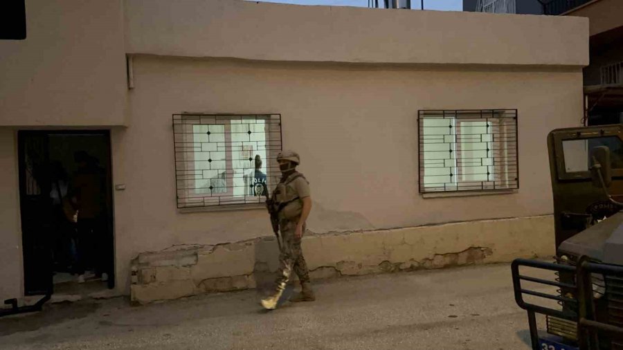 Mersin’de Uyuşturucu Satıcılarına Şafak Operasyonu: 35 Gözaltı Kararı
