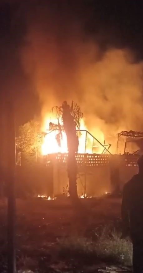 Yanan Evden Geriye Tencere Kaldı