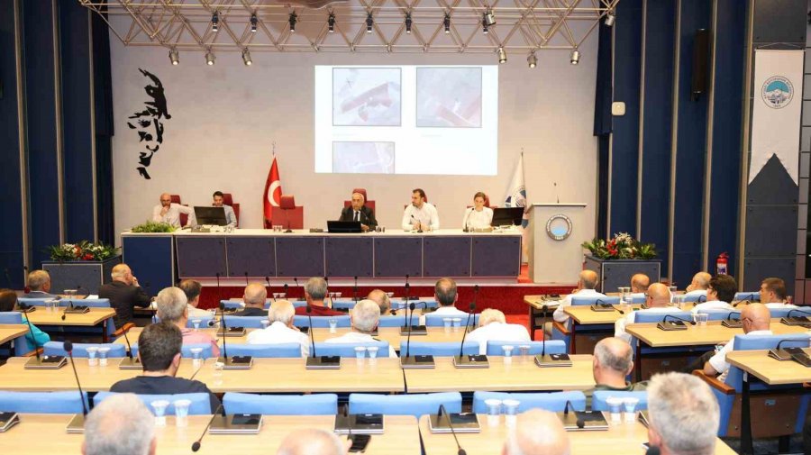 Büyükşehir Meclisi’nden 3 İlçeye Toplam 240 Milyon Tl’lik Ek Bütçe