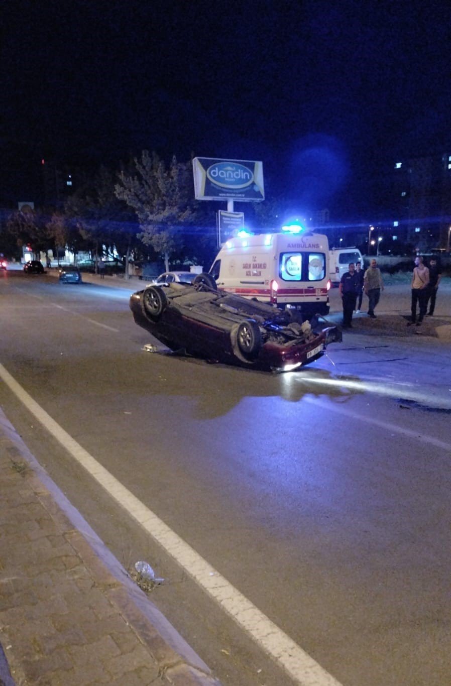 Otomobil Takla Attı: 2 Yaralı