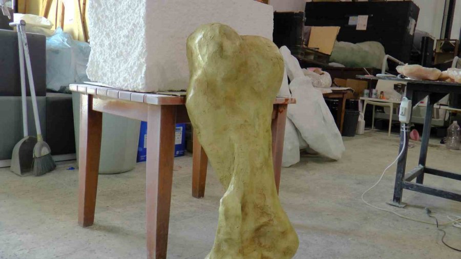 7,5 Milyon Yıl Sonra Ayaktalar