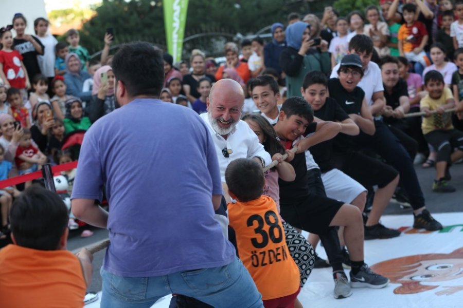 Kayseri’de 2017 Yılından Beri Kesintisiz Devam Eden Etkinlikte Çocuklar, Tatili Dolu Dolu Geçiriyor