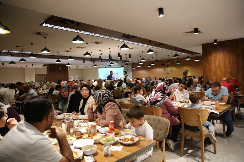 Melikgazi Belediyesi Çölyak Hastaları İle Yemekte Buluştu
