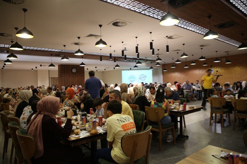 Melikgazi Belediyesi Çölyak Hastaları İle Yemekte Buluştu