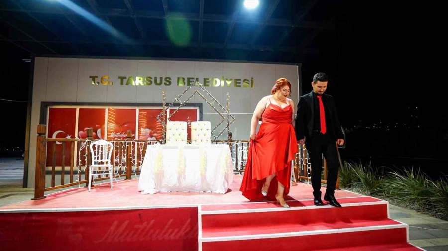 Tarsus’ta Uygun Fiyatlı Kır Düğün Salonu İlk Kına Gecesine Ev Sahipliği Yaptı