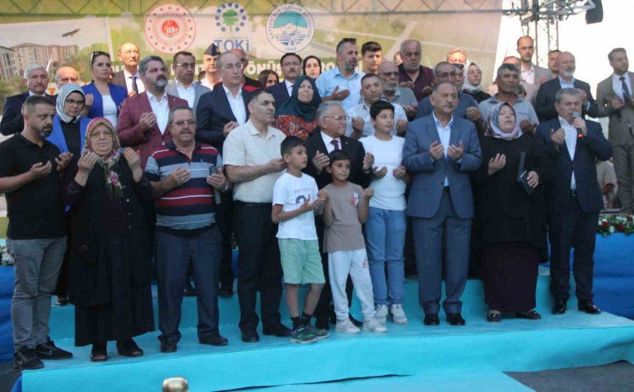 Bakan Özhaseki: "1 Ve 2. Derecede Deprem Bölgesinde Bulunan Bölgelerimizin Oranı Yüzde 66, Yaşayan İnsan Nüfusu İse Yüzde 71"