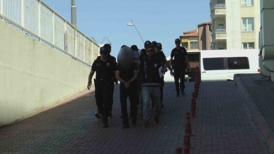 Zehir Tacirleri Adliyeye Sevk Edildi