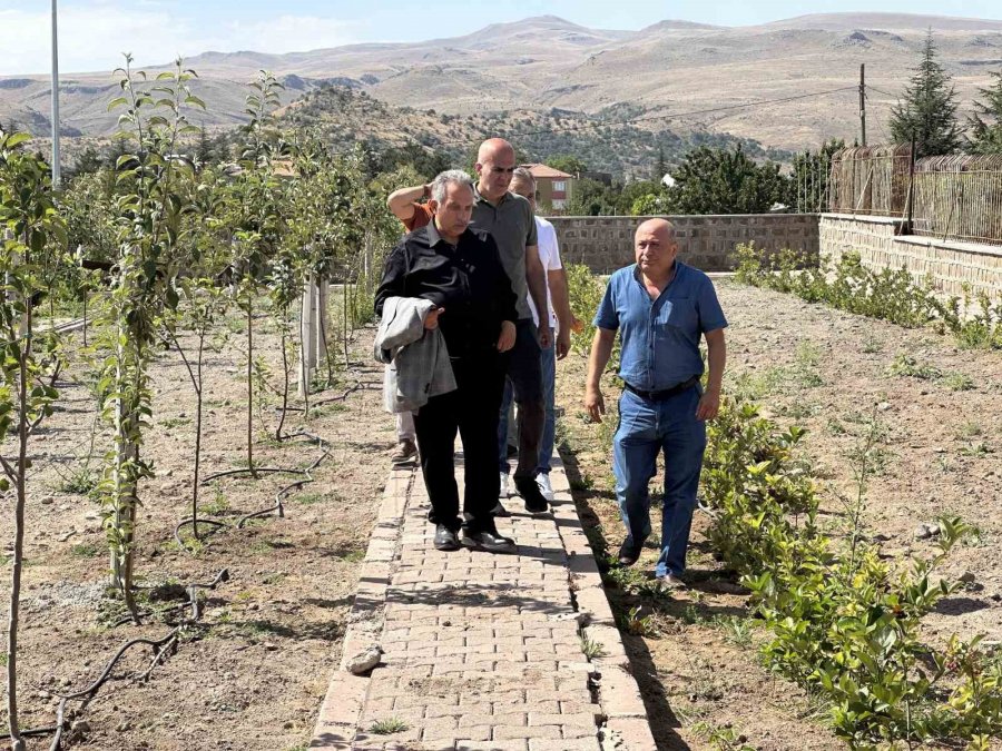 Talas’ta Deneme Bahçeleri Model Oluyor
