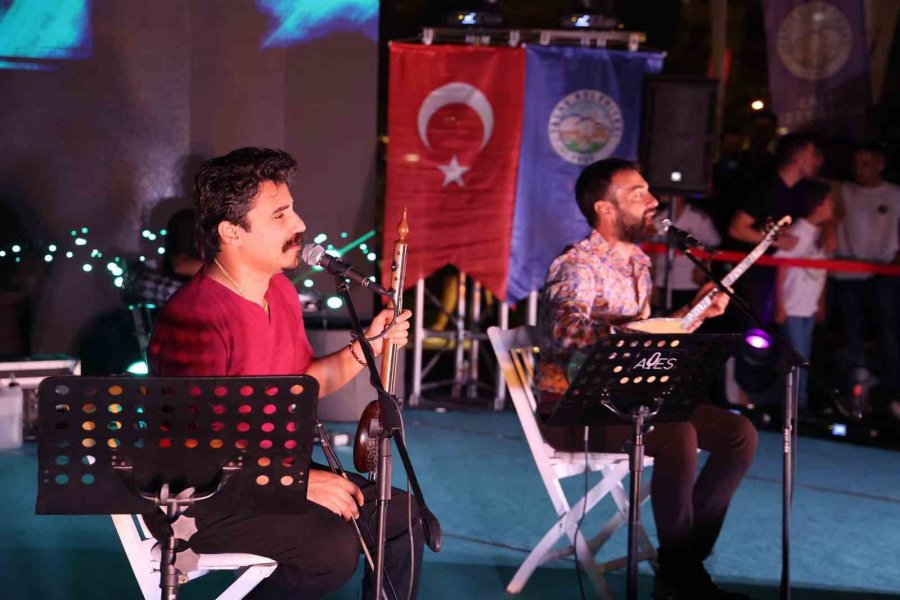 Talas’ın Muhteşem Meydanı’nda Muhteşem Konser