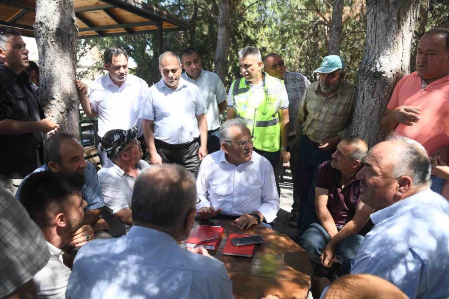 Başkan Büyükkılıç Yemliha’da Vatandaşın Taleplerini Dinledi