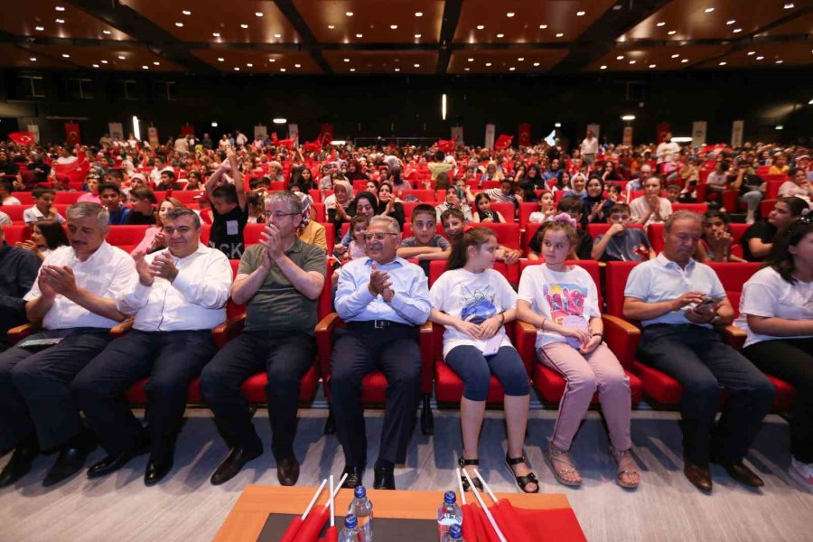 Kaymek Yaz Okulu’ndan Muhteşem Kapanış Programı