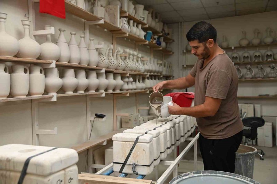 Ecdat Mirası Sanat, Selçuklu Belediyesi Çini Atölyesinde Yaşatılıyor