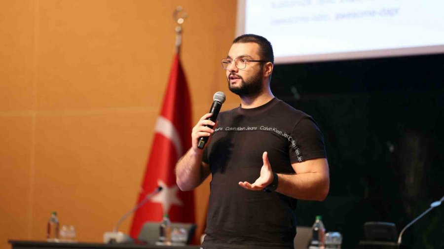 Kto’da "kodların İzinde Yazılım Ve Teknoloji Buluşmaları"nın İlki Gerçekleştirildi