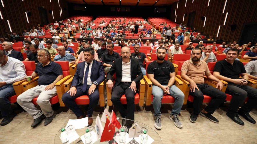 Kto’da "kodların İzinde Yazılım Ve Teknoloji Buluşmaları"nın İlki Gerçekleştirildi