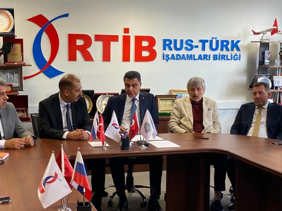 Kto Yönetim Kurulu Üyeleri Ve Otomotiv Sektörü Temsilcilerinden Rusya Gezisi