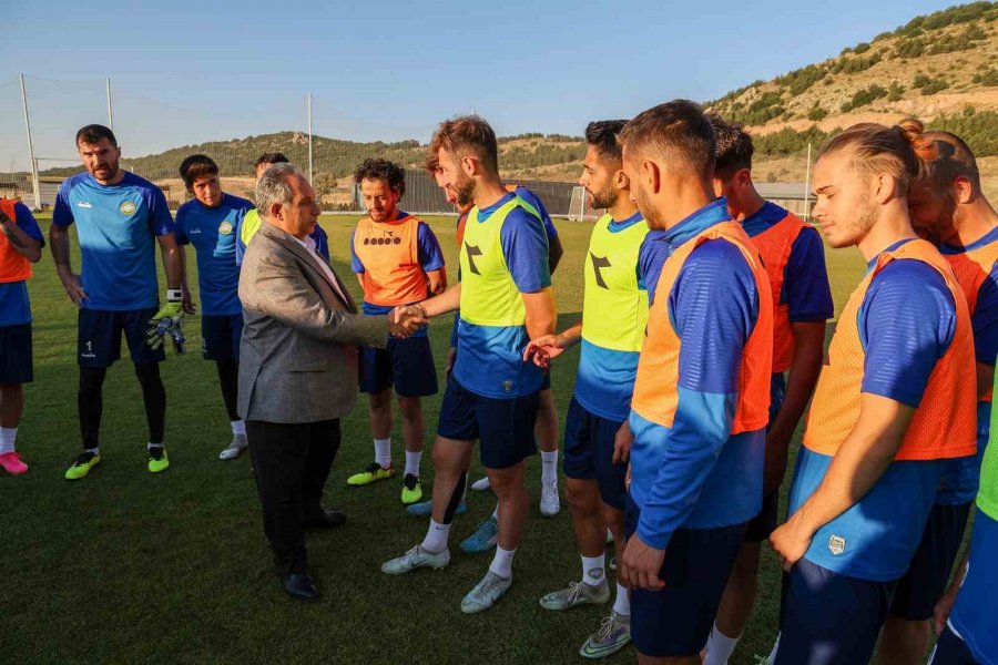 Başkan Yalçın’dan Talasgücü Kampına Ziyaret